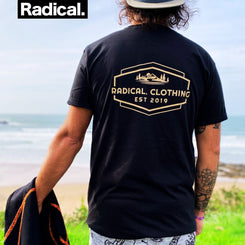 Radical. EST T-shirt, Unisex - Black